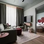 Vander Altona 4*