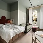 Vander Altona 4*