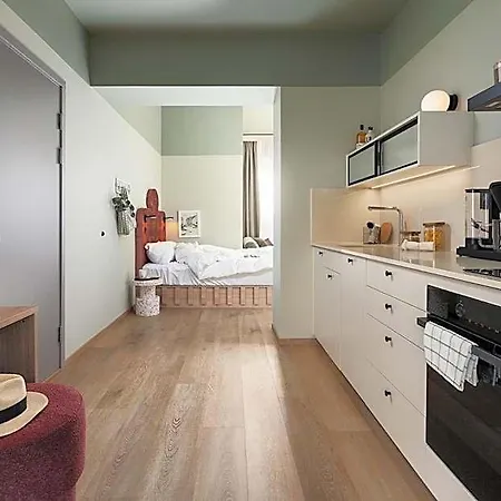 Apartahotel Vander Altona 4*